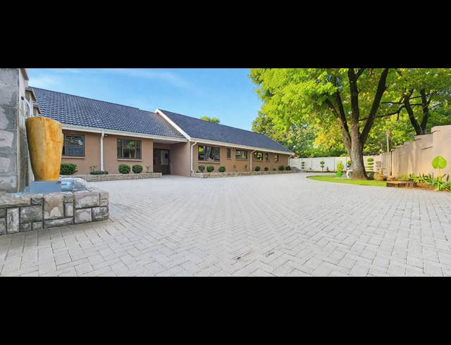 5 BEDROOM HOUSE FOR SALE IN SASOLBURG EXT 4